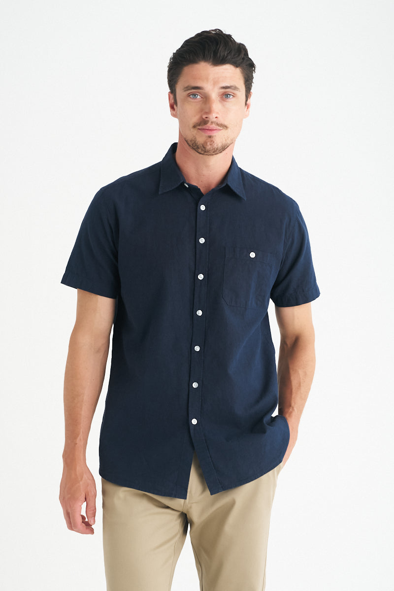Identitee W72 – Men’s Floyd Short Sleeve Shirt